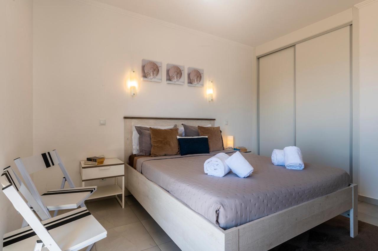 Sea View T1 Apartment - Free Wifi - Swimming Pool Albufeira Dış mekan fotoğraf